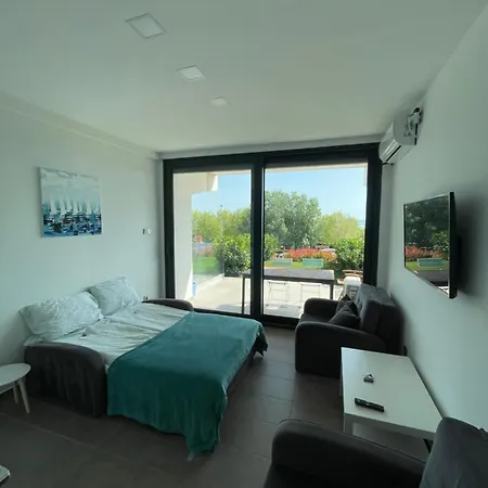 Apartment Tiny With View *