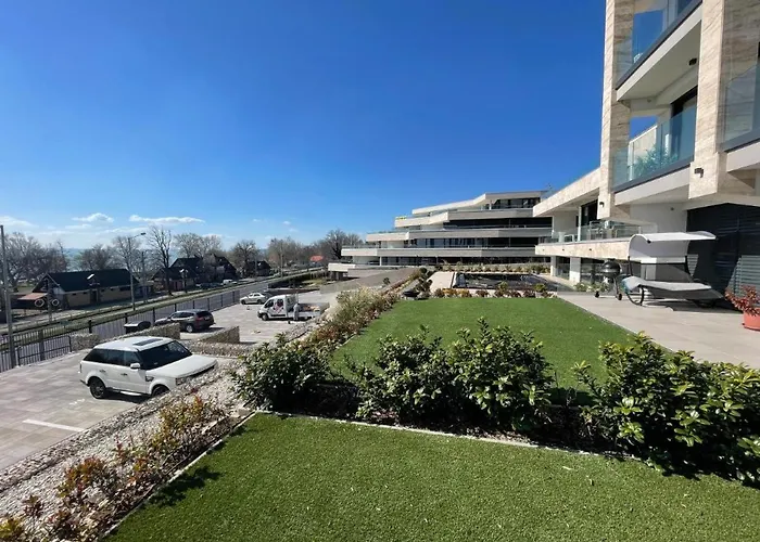 Appartement Tiny With View