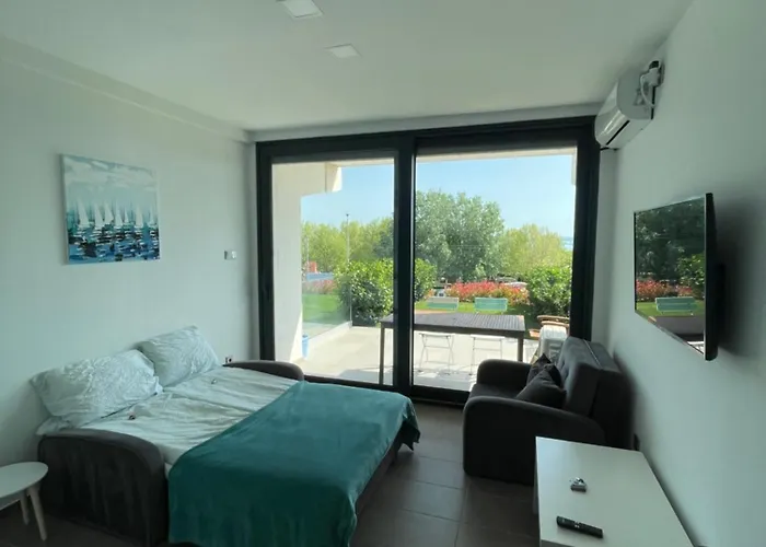 דירה Tiny With View *